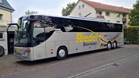 Bus - Riedel KG Busreisen & Taxi aus Langenau